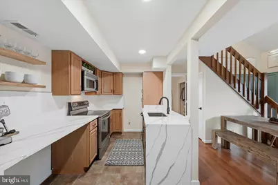 805 Locust Street #6, Herndon, VA 20170 - Photo 12