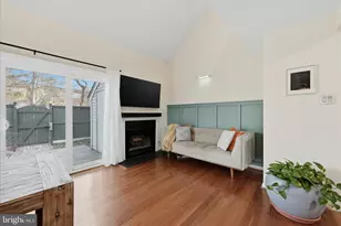 805 Locust St, Herndon, VA 20170 - Photo 8