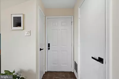 805 Locust Street #6, Herndon, VA 20170 - Photo 6