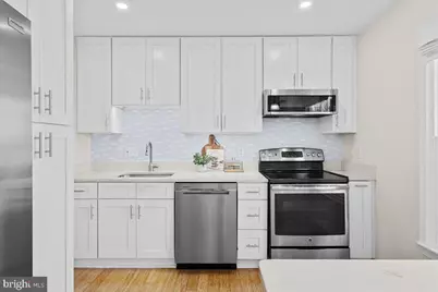 7702 Newington Forest Avenue, Springfield, VA 22153 - Photo 10