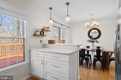 7702 Newington Forest Avenue, Springfield, VA 22153 - Photo 12