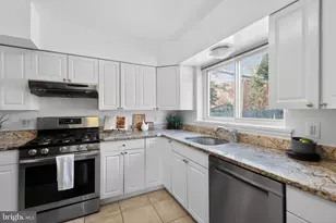 3164 Patrick Henry Dr, Falls Church, VA 22044 - Photo 8