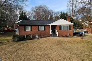 3164 Patrick Henry Dr, Falls Church, VA 22044 - Photo 1