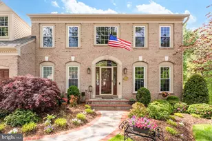 7904 Willfield Ct, Fairfax Station, VA 22039 - Photo 8