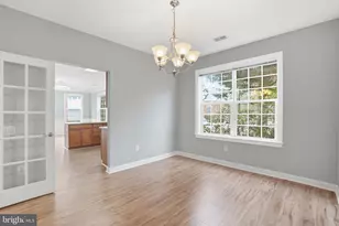 7871 Rolling Woods Ct, Springfield, VA 22152 - Photo 14