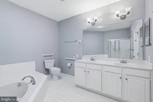 7871 Rolling Woods Ct, Springfield, VA 22152 - Photo 26