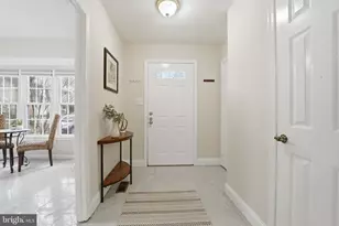 8967 Omega Ct, Springfield, VA 22152 - Photo 10