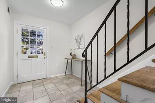 6620 Burlington Pl, Springfield, VA 22152 - Photo 2