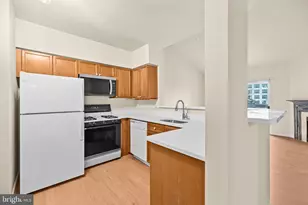 12919 Alton Square, Herndon, VA 20170 - Photo 8