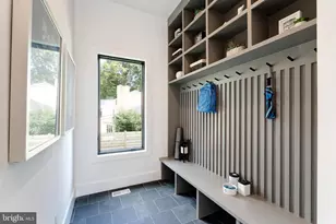 6908 Southridge Dr, McLean, VA 22101 - Photo 18