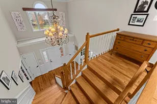 15197 Wetherburn Dr, Centreville, VA 20120 - Photo 14