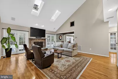 15197 Wetherburn Drive, Centreville, VA 20120 - Photo 36