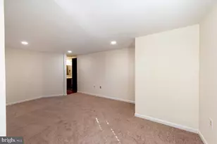 4356 Pembrook Village Dr, Alexandria, VA 22309 - Photo 12