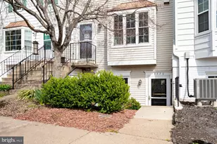 13770 Flowing Brook Ct, Chantilly, VA 20151 - Photo 4