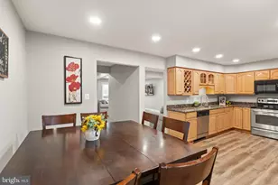 5601 Castlebury Ct, Burke, VA 22015 - Photo 10