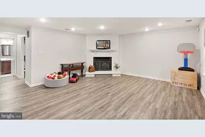 5601 Castlebury Court, Burke, VA 22015 - Photo 28