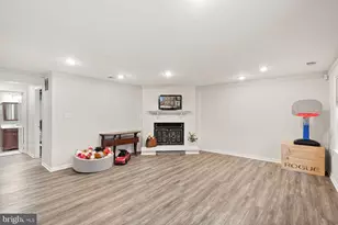 5601 Castlebury Ct, Burke, VA 22015 - Photo 28