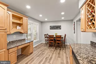 5601 Castlebury Ct, Burke, VA 22015 - Photo 14