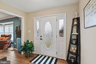 5200 Honeysuckle Ct, Centreville, VA 20120 - Photo 4