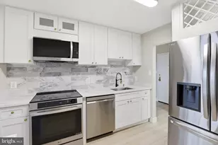 2311 Pimmit Dr, Falls Church, VA 22043 - Photo 14