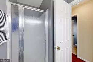 10208 Ashbrooke Ct, Oakton, VA 22124 - Photo 32