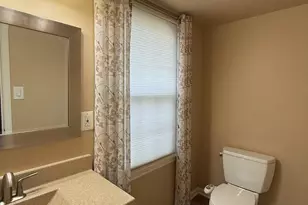 8318 Uxbridge Ct, Springfield, VA 22151 - Photo 10