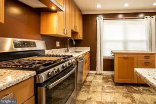 8318 Uxbridge Ct, Springfield, VA 22151 - Photo 6