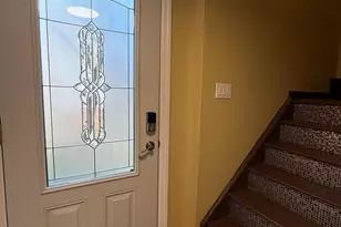 8318 Uxbridge Ct, Springfield, VA 22151 - Photo 2