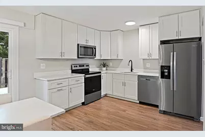 1118 Shannon Place, Herndon, VA 20170 - Photo 12