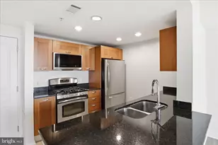 2451 Midtown Ave, Alexandria, VA 22303 - Photo 6