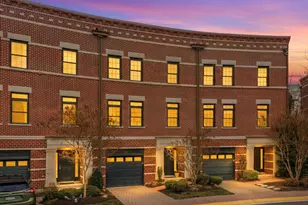 12138 Chancery Station Cir, Reston, VA 20190 - Photo 2