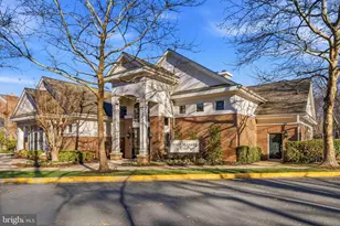 12138 Chancery Station Cir, Reston, VA 20190 - Photo 36