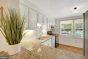 2910 Bridgehampton Ct, Falls Church, VA 22042 - Photo 12