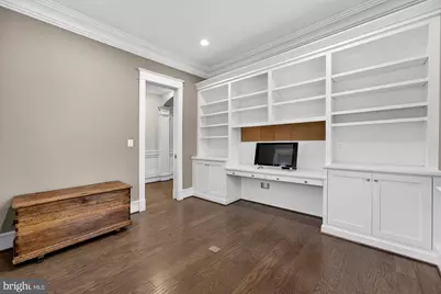 1105 Lakewood Drive SW, Vienna, VA 22180 - Photo 12