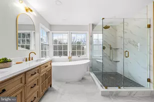 12701 Roark Ct, Reston, VA 20191 - Photo 24