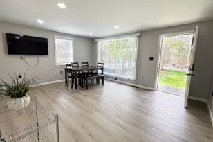 12441 Colewood St, Herndon, VA 20171 - Photo 8