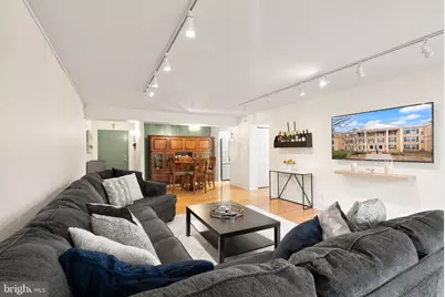 7651 Tremayne Place #211, McLean, VA 22102 - Photo 10