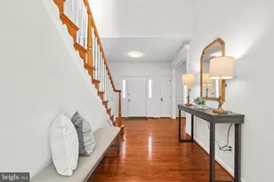 12741 Oak Farms Dr, Herndon, VA 20171 - Photo 4