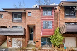 11514 Sunder Ct, Reston, VA 20190 - Photo 2