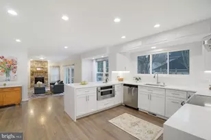 8813 Telegraph Crossing Ct, Lorton, VA 22079 - Photo 12