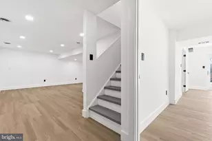 12011 Meadowville Ct, Herndon, VA 20170 - Photo 20