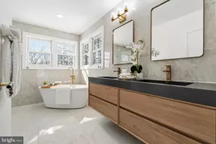 12011 Meadowville Ct, Herndon, VA 20170 - Photo 20