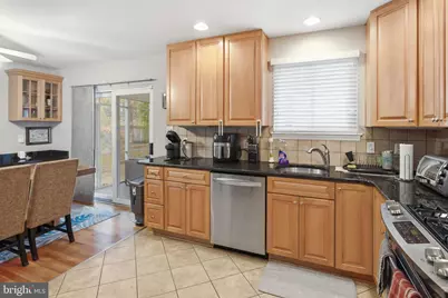 8802 Parliament Drive, Springfield, VA 22151 - Photo 10