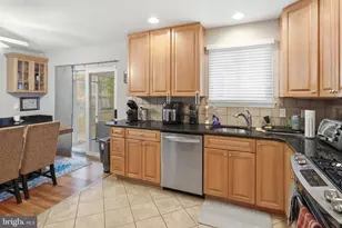 8802 Parliament Dr, Springfield, VA 22151 - Photo 10