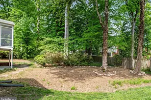 8802 Parliament Dr, Springfield, VA 22151 - Photo 40