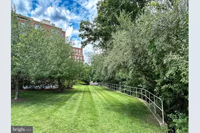 4490 Market Commons Drive #302, Fairfax, VA 22033 - Photo 36