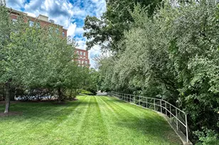 4490 Market Commons Dr, Fairfax, VA 22033 - Photo 36