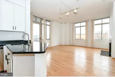 4490 Market Commons Drive #302, Fairfax, VA 22033 - Photo 6