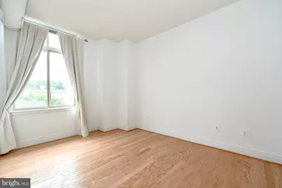 4490 Market Commons Drive #302, Fairfax, VA 22033 - Photo 22