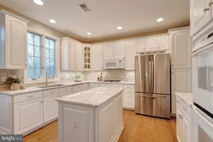 2619 Amanda Ct, Vienna, VA 22180 - Photo 8